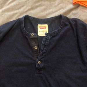 Levi’s Indigo long sleeve Henley shirt size M